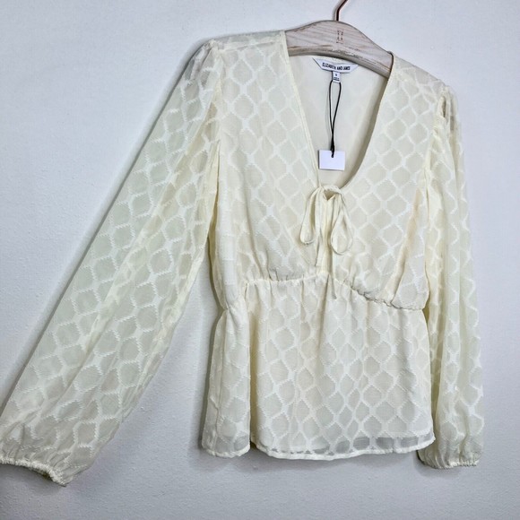 Elizabeth and James Boho Cream Balloon Sleeve Top Small Textured Sheer Peasant S - Picture 3 of 4